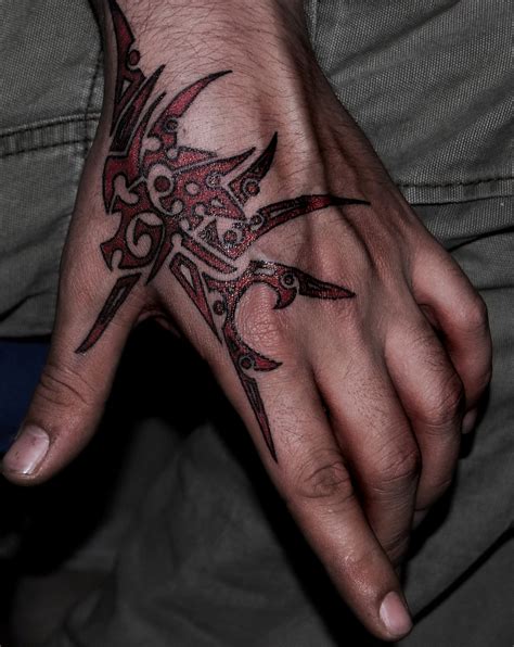 Hand Tattoos : Page 2