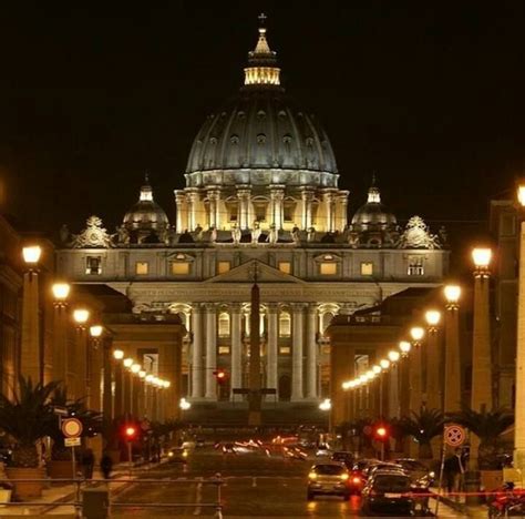 Vatican City At Night Vatican Rome Vatican Museums