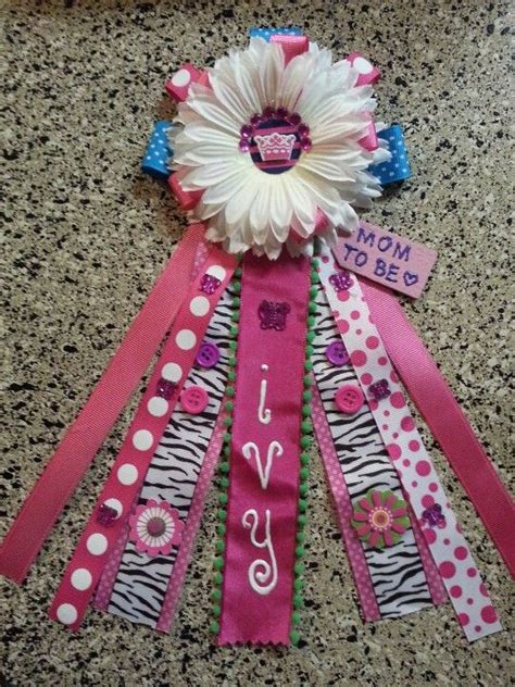 1 is so revered and honored, and then, after that, nobody pays any attention. Babyshower mum for the mom to be. | Baby shower, Party ...