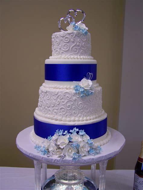 Royal Blue And White Wedding Cake Modelos De Bolos De Aniversário