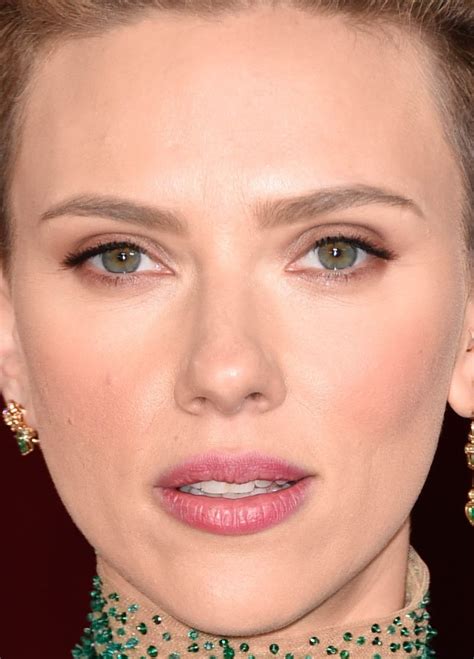 Scarlett Johansson Eye Color Beautiful Artist