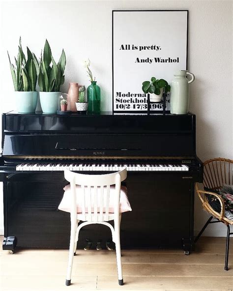 Accompanying triads, very common in fake books, see also how do i make piano chords sound interesting when playing along with popular what other ways are there to decorate a melody? Professionals' Secrets: Piano Decor Ideas To Make Yours Pop