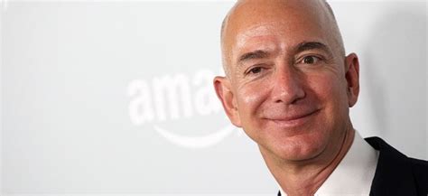 Trotz pandemie und teurer scheidung wächst das vermögen des reichsten menschen der welt immer weiter und liegt nun bei sagenhaften. Jeff Bezos 'Besitzer: Das teuerste Vermögen von Amazon ...