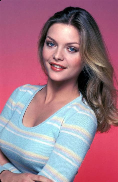 25 Fascinating Photographs Of A Young Michelle Pfeiffer In The 1980s