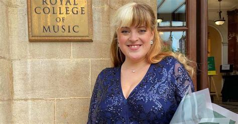 Opera Singer Crowdfunds For £7000 Surgery To Reduce Her 34kk Breasts