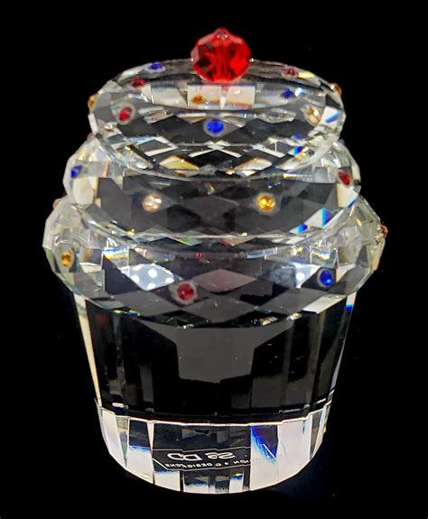 Lot Simons Designs Crystal Cupcake Paperweight