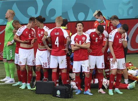 Auch der gegner im halbfinale england ist in gedanken bei eriksen und hat sich eine. Dänemark Em Christian Eriksen / Em 2021 Danemark Gegen ...