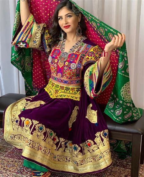 From persian افغان‎ (afğân, afghan) via prakrit, from sanskrit अवगाण (avagāṇa, afghan). Pin by Nilofar Sayed on embroidery | Afghan clothes