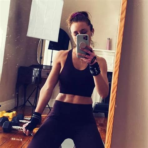 Celebs And Influences Loving Gym Selfies As They Rock Sexy Flex Pose
