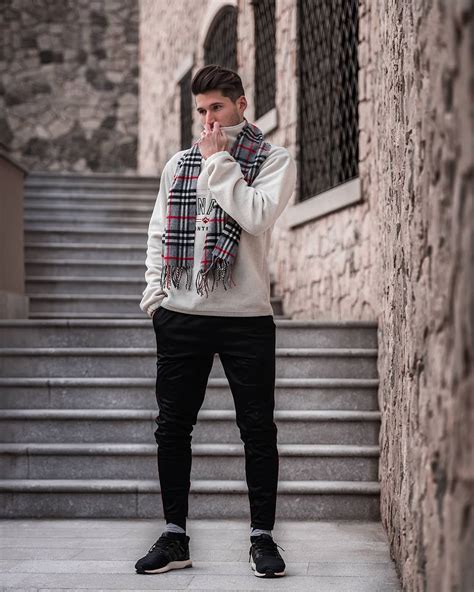 5 Sweater Outfits For Men How To Look Good In Sweaters Sweater