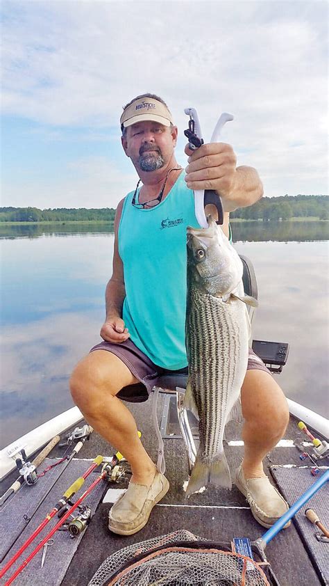 Plastic worms are the most dependable artificial bait for largemouth bass. Lake Talquin Fishing Forecast - July 2018 | Coastal Angler ...