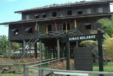 Kampung budaya ini juga digelari 'museum kehidupan' dibangunkan untuk memelihara dan. I Love Sarawak Online: Kampung Budaya Sarawak