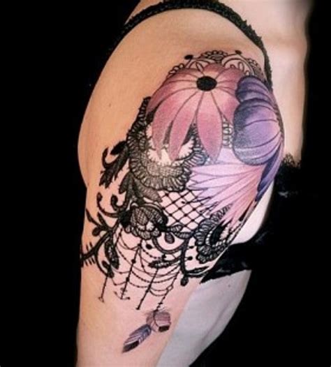 51 Marvelous Vintage Shoulder Flower Tattoos