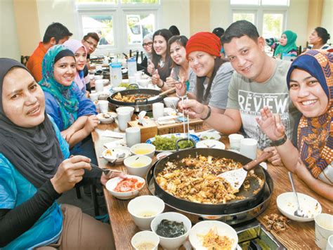 Sistani says it is haram based on precaution, but if i recall correctly khamenei doesn't (actually in iran they play chess competitively). Halal Korean Food for Muslims - My Korea Trip