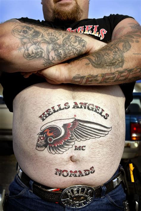 Caso Hells Angels: juíza insiste em fotografar corpos tatuados, 26