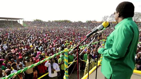 Dkemmanuel Nchimbi Akimnadi Magufuli Kwenye Mkutano Wa Kampeni Za Ccm