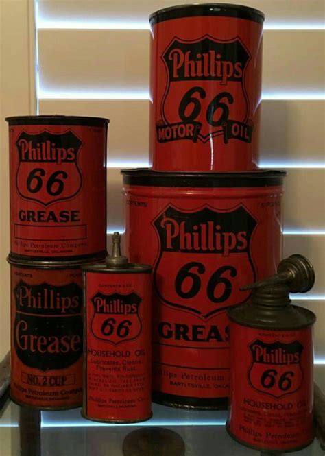 Pin On Vintage Oil Cans Displays Automotive Tins And Petroliana