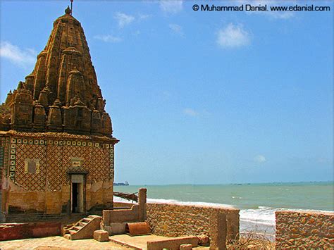 Manora Island Karachi The Hindu Temple Right At The Shore Flickr