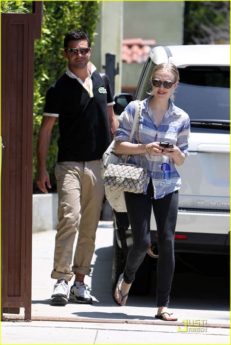 Amanda Seyfried And Dominic Cooper Bi Coastal Couple Photo 2460839 Amanda Seyfried Dominic