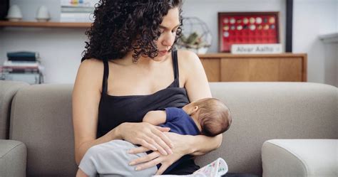 Experts Share Their Opinions Regarding Formula Vs Breastfeeding
