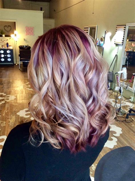 Blonde Hair With Lilac Highlights Fashion Style