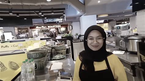 Sunway putra mall is part of an integrated development comprising sunway putra tower (offices) and sunway putra hotel. Sunway Putra MALL - YouTube