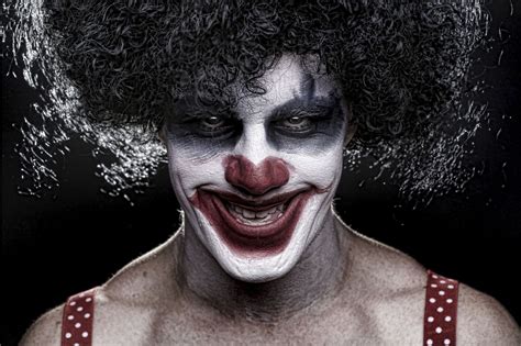 Vidéo D'halloween Qui Fait Hyper Très Peur - Clowns méchants : pourquoi nous font-ils peur