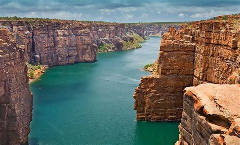 It is well known for the attractions of its large cities such as sydney. Kimberley_Ausztralia - Világutazó