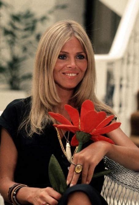 Britt ekland wearing mod outfit ** professional archival photo (8.5 x 11). Picture of Britt Ekland