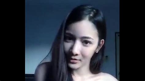 Busty Asian Teen Girl Teasing On Webcam Solonudegirls