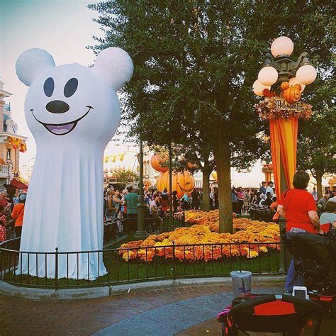 Check Out Our Reasons Going To Disneyland During Halloween Time Is A