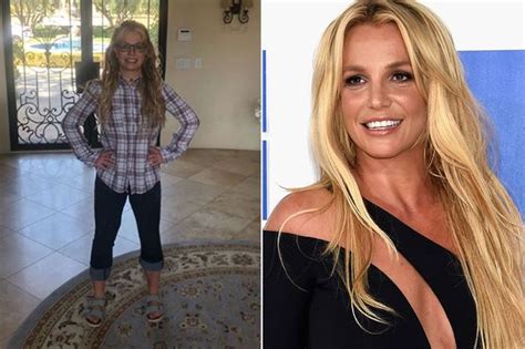Britney Spears Shows Fans What I Really Look Like In Glasses And
