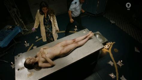 Nude Video Celebs Michela Ferrazza Nude Der Urbino Krimi Die Tote