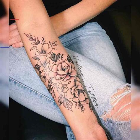 Pin Von Лилия Остафенко Auf Tattoo Idee In 2020 Tattoo Unterarm Frau Blumen Blumen