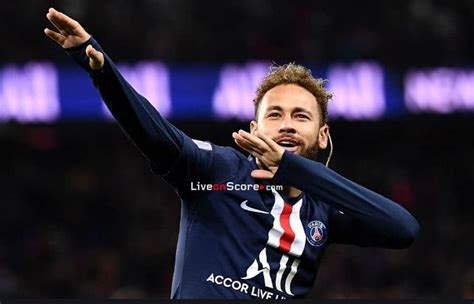 Leandro paredes a analysé les difficultés rencontrées par le psg en ligue des champions jusqu'ici : Paredes: Neymar is staying at Paris Saint-Germain ...