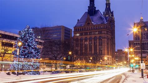 2022 Holiday And Christmas Events To Do In Milwaukee Wisconsin