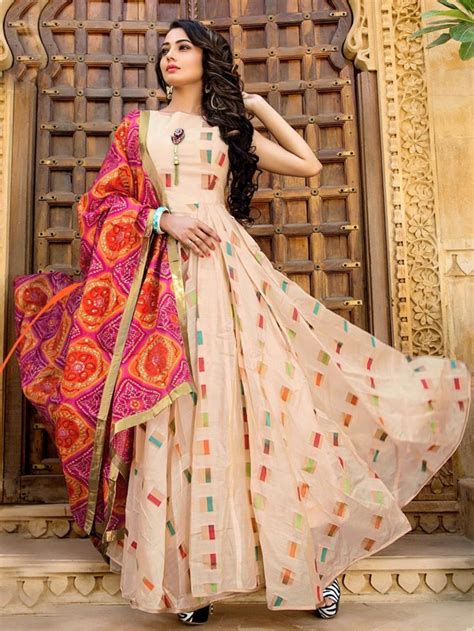 Latest Fashion Trends In India 2020 This Attire Is Traditionally Worn