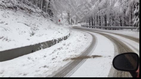 Autoritățile Deja Au Intervenit Ninge Ca N Povești în România Locul