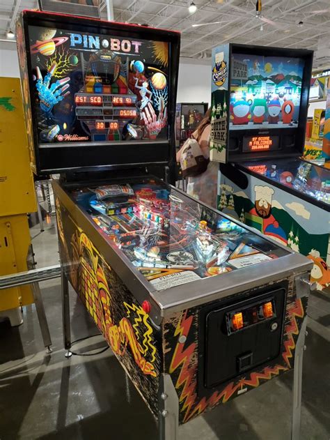 1986 Williams Pinbot At Pinball Hall Of Fame Pinball Museum Infopictures