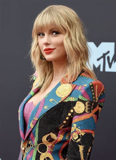 Wow More Gorgeous Sexy And Stunning Taylor Swift 2019 Mtv Video Music Awards Celeblr