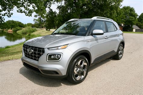 Instead it's a mixed bag in a segment that's growing ever more competitive. 2020 Hyundai Venue SEL Review | CarProUSA