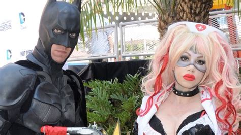 Harley Quinn Why Batman Sex Scene Idea Was Binned Bbc News Jewish