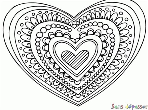 Les dessins de mandalas sont à imprimer et à colorier. Coloriage Coeur Mandala - Sans Dépasser