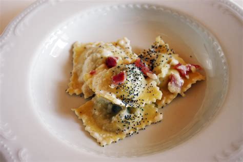Maybe you would like to learn more about one of these? Ravioli con Radicchio, Speck e Crema alla Birra! Ecco la ...