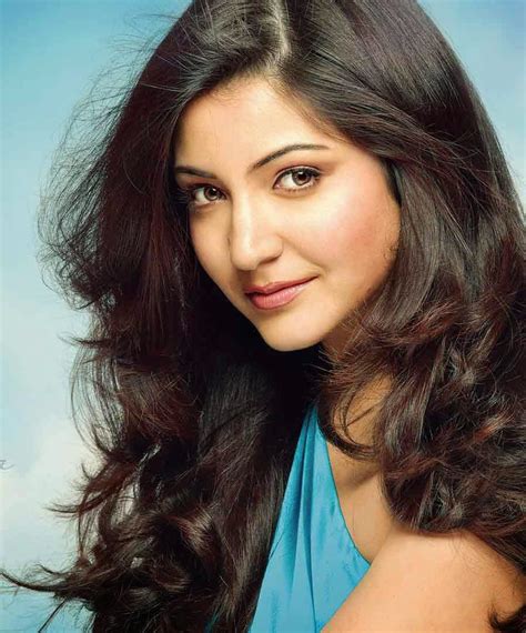 New Model Indian Actress Anushka Sharma Hd Wallpapers Picture Gallery