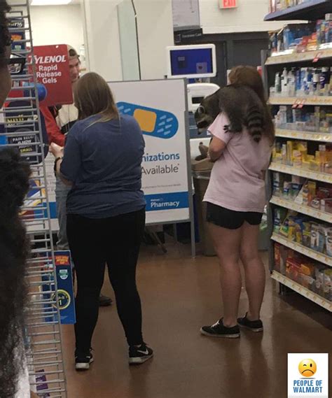 Fat Coon People Of Walmart People Of Walmart