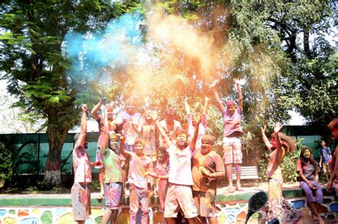 10 Rang Birangi Pictures That Capture The Different Shades Of Holi In