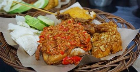 Home › cara buat sambal pecel › cara membuat sambal ijo padang pedas. Resep Ayam Geprek Ala Pak Gembus - About Quotes j