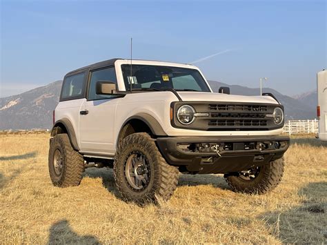 Base Bronco 2 Door On 35s With Icon Leveling Kit Bronco6g 2021