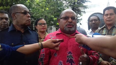 Kalau misalkan pemda surabaya belum juga mengajukan rancangan angkutan umum lrt ini, tapi jayapura sudah, ya tentunya ya. Soal Jalan Trans Papua, Gubernur Lukas Enembe: Orang Papua tak Pernah Lewat Jalan yang Dibangun ...